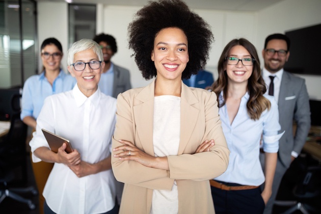 ZehdF1VXRiqKRYqbRiil_successful-company-with-happy-workers-in-office-S9CP2XG-copy ZehdF1VXRiqKRYqbRiil_successful-company-with-happy-workers-in-office-S9CP2XG-copy